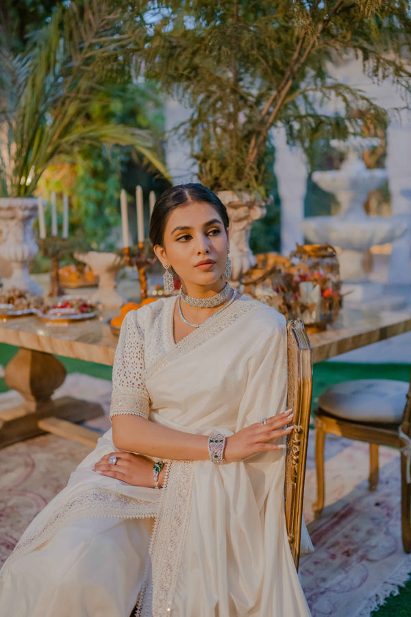 Raina – Farah And Fatima
