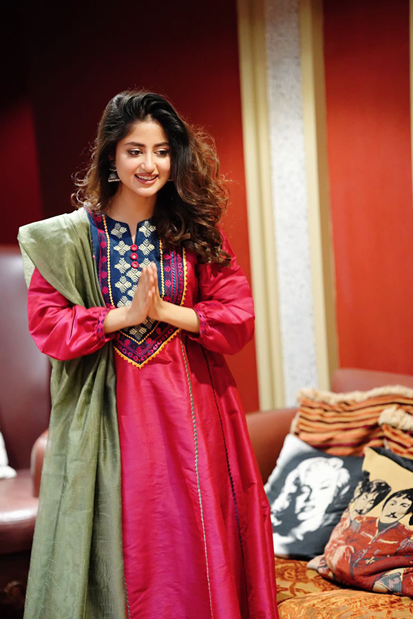 Noor e Ahan ft. Sajal Aly